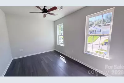 6226 Dumont Lane, Charlotte, NC 28269 - Photo 13