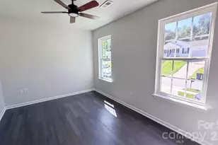 6226 Dumont Ln, Charlotte, NC 28269 - Photo 13