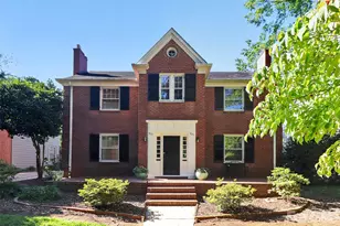 823-825 Henley Pl, Charlotte, NC 28207 - Photo 1