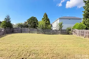 10215 Orchard Grass Ct, Charlotte, NC 28278 - Photo 17