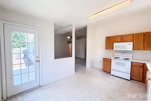 10215 Orchard Grass Ct, Charlotte, NC 28278 - Photo 9