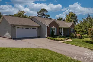 4391 33rd St Ln NE, Hickory, NC 28601 - Photo 3