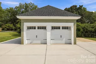 201 E 1st St, Lowell, NC 28098 - Photo 27