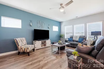 2010 Red Ash Drive, Charlotte, NC 28215 - Photo 11