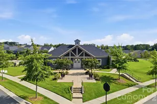 2010 Red Ash Dr, Charlotte, NC 28215 - Photo 37