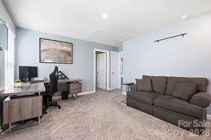 2010 Red Ash Dr, Charlotte, NC 28215 - Photo 29
