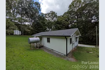 3823 Hickory Highway, Statesville, NC 28677 - Photo 9