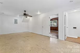 6408 Spring Garden Ln, Charlotte, NC 28213 - Photo 23