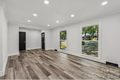 4908 Zephyr Lane, Charlotte, NC 28209 - Photo 5