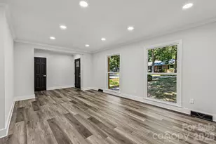 4908 Zephyr Ln, Charlotte, NC 28209 - Photo 5