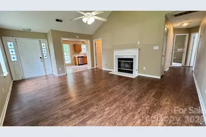 10121 Brawley Lane, Charlotte, NC 28215 - Photo 3
