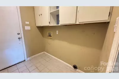 10121 Brawley Lane, Charlotte, NC 28215 - Photo 9