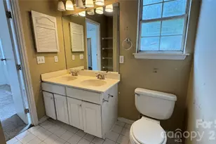 10121 Brawley Ln, Charlotte, NC 28215 - Photo 15