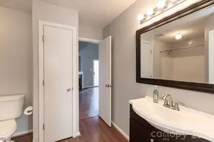 1521 Hyacinth Ct, Charlotte, NC 28215 - Photo 13