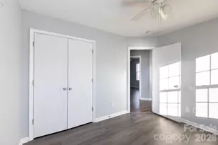 1521 Hyacinth Ct, Charlotte, NC 28215 - Photo 17
