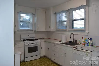 301 Highland Street, Mount Holly, NC 28120 - Photo 13