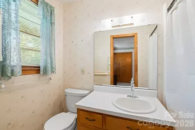 1450 Howard Gap Road, Hendersonville, NC 28792 - Photo 15