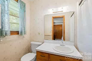 1450 Howard Gap Rd, Hendersonville, NC 28792 - Photo 15