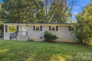 428 E McLelland Ave, Mooresville, NC 28115 - Photo 1