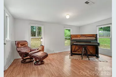 7239 Lockmont Drive, Charlotte, NC 28212 - Photo 15