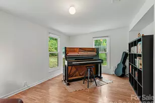 7239 Lockmont Dr, Charlotte, NC 28212 - Photo 17