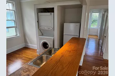 200 Courtland Place, Asheville, NC 28801 - Photo 9