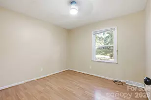 609 Old Farm Rd, Statesville, NC 28625 - Photo 11