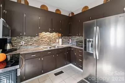 448 1st Street SW, Hickory, NC 28602 - Photo 15