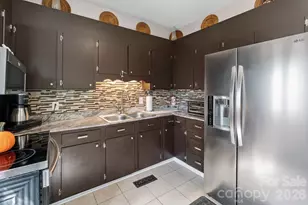 448 1st St SW, Hickory, NC 28602 - Photo 15