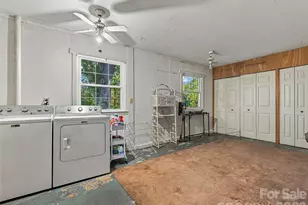 8 Hummingbird Ln, Asheville, NC 28806 - Photo 29