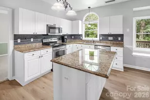 5016 Hickory Lake Ln, Matthews, NC 28105 - Photo 11