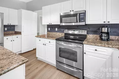 5016 Hickory Lake Lane, Matthews, NC 28105 - Photo 17