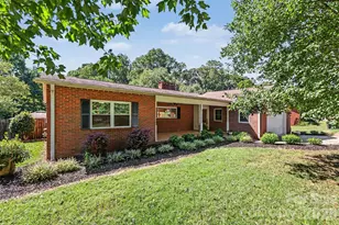 827 Ferndale Dr, Statesville, NC 28677 - Photo 1