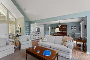414 Ledgemont Ct, Flat Rock, NC 28731 - Photo 9