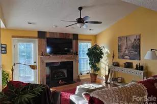 77 Stonehollow Rd, Fletcher, NC 28732 - Photo 5