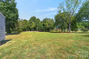 3276 E Calvin St, Claremont, NC 28610 - Photo 25