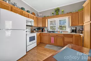 3276 E Calvin St, Claremont, NC 28610 - Photo 11