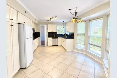 6803 Flat Creek Drive, Charlotte, NC 28277 - Photo 7