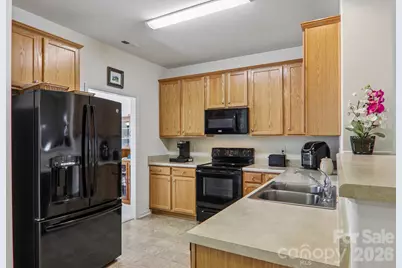 73 Foxtail Court, Hendersonville, NC 28792 - Photo 15
