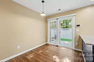 10134 Frosty Ln, Charlotte, NC 28216 - Photo 7