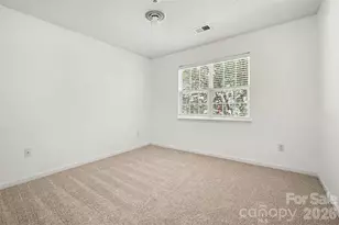 10134 Frosty Ln, Charlotte, NC 28216 - Photo 17