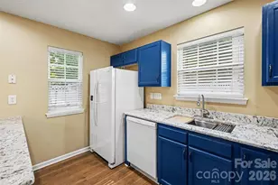 10134 Frosty Ln, Charlotte, NC 28216 - Photo 11
