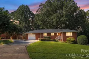 3319 Campbell Dr, Charlotte, NC 28205 - Photo 9
