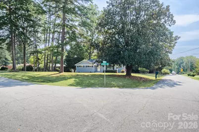 6414 Elmwood Circle, Charlotte, NC 28214 - Photo 15