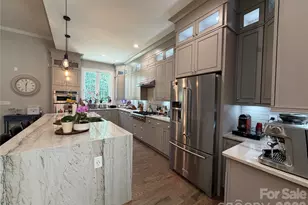 7902 Denbur Dr, Charlotte, NC 28215 - Photo 29