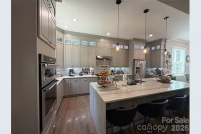 7902 Denbur Drive, Charlotte, NC 28215 - Photo 7