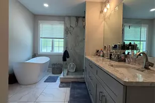 7902 Denbur Dr, Charlotte, NC 28215 - Photo 13