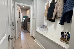 7902 Denbur Dr, Charlotte, NC 28215 - Photo 9