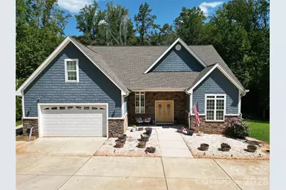 7902 Denbur Drive, Charlotte, NC 28215 - Photo 3