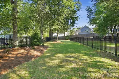 1213 Drummond Avenue, Charlotte, NC 28205 - Photo 23